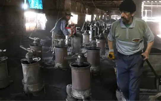 Tuğla Fabrikası İşçileri, Bin Dereceyi Bulan Sıcaklıkta Hem Çalışıp Hem Oruç Tutuyorlar