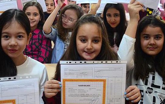 Okullarda Karne Heyecanı