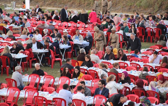 Tarihi Namazgah Tabyalarında Iftar Açtılar