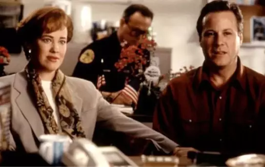 Evde Tek Başına Filmiyle Tanınan John Heard, Otel Odasında Ölü Bulundu