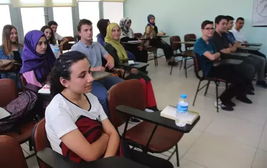 Genç Atölye'de Eğitimler Devam Ediyor