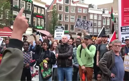 Trump Amsterdam'da Protesto Edildi