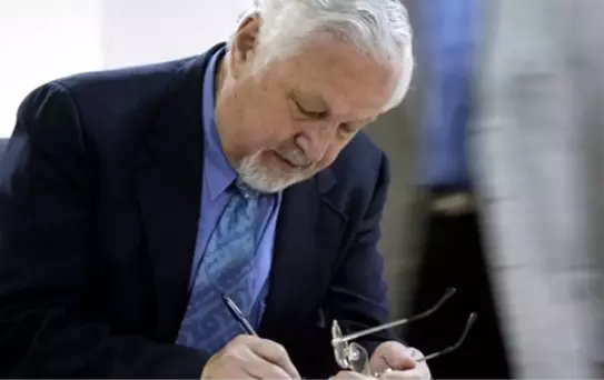 İranlı Siyasi Lider İzmir'de Öldü