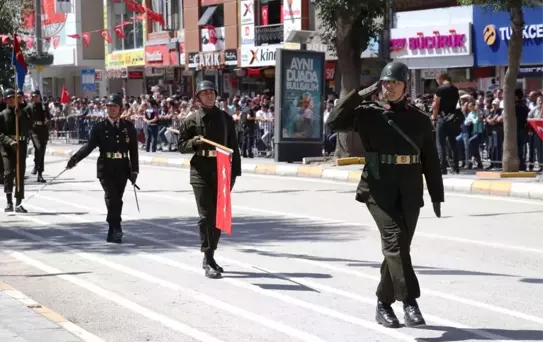 Van ve İlçelerinde 30 Ağustos Zafer Bayramı Kutlamaları