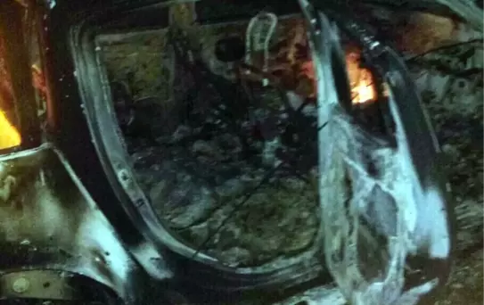 Şırnak'ta Yol Kesen PKK'lılar Araç Yaktı