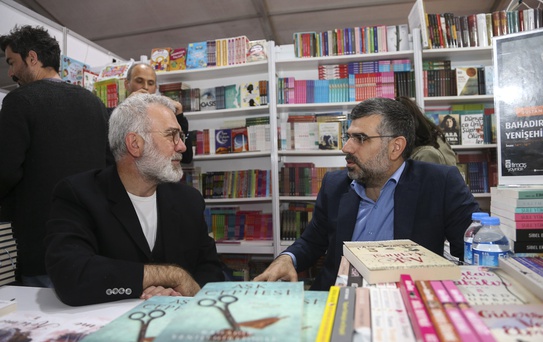 3. Sultanbeyli Kitap Fuarı'nda Son Gün: Kitapla Kalın!