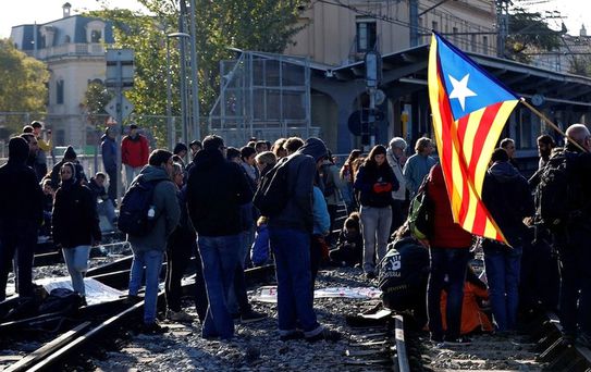 İspanya Dışişleri Bakanı: Katalonya'nın Bağımsızlığı İçin Referanduma İzin Verilebilir