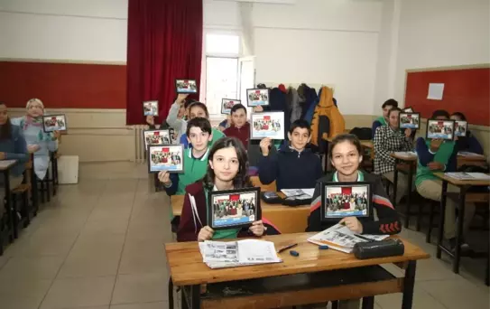 Başkan Akcan'dan Öğrencilere Fotoğraf Hatırası