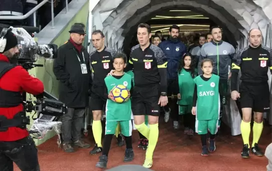 Süper Lig: Atiker Konyaspor: 0 - Fenerbahçe: 0 (İlk Yarı)