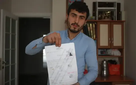 Sara Hastası Genç Rapor Almaya Giderken Nöbet Geçirince Soyuldu