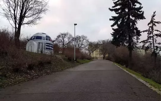 Star Wars Karakteri R2-D2 Prag Folimanka Parkı'nda Hayat Buldu!