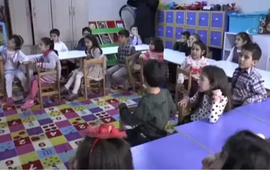 Yurt Genelinde Karne Heyecanı...öğrenciler Yarıyıl Tatiline Girdi