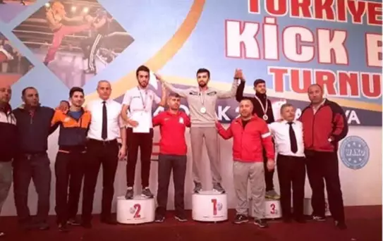 Ağrı'da Kick Boks Dalında Öykü Çağla Alıcıaslan Madalya Kazan İlk Sporcu Oldu