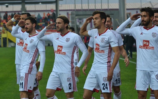 Spor Toto 1. Lig: Altınordu: 2 - Balıkesirspor Baltok: 1