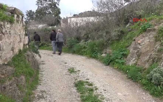 Muğla Kentsel Sit Alanındaki 600 Yıllık Köy Kaderine Terk Edildi
