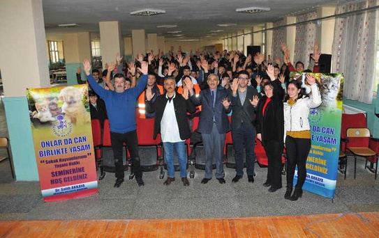 Akşehir Belediyesinden 'Hayvan Hakları' Seminerleri