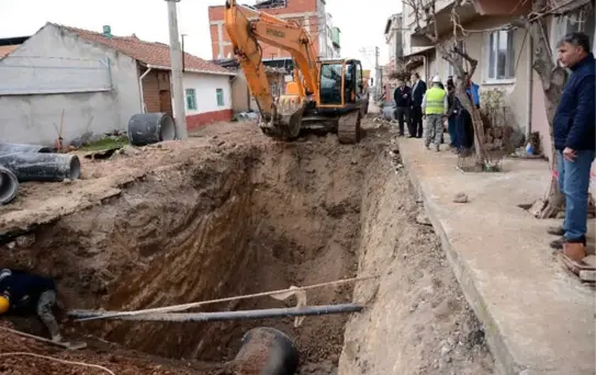 Karacabey'de Alt Yapı Çalışmaları Bütün Hızıyla Devam Ediyor
