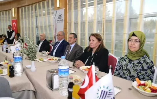 İl Protokolü Afrin'de Görevli Askerlerin Aileleriyle Yemekte Bir Araya Geldi