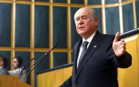 Bahçeli'nin MYK'da Yer Vermediği Başkan Yardımcısı Şefkat Çetin, Twitter'dan Ayrılık Sinyali Verdi