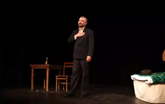 'DOST', Âşık Veysel'in Anısına Yeniden Sahnelendi