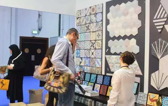 Karoistanbul'Un Desenli Karo Çinilerine  Yoğun İlgi