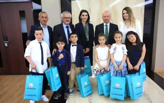 Başkan Çolakbayrakdar, Koltuğu Çocuklara Devretti