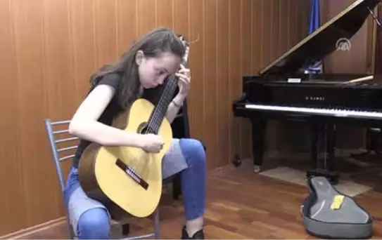 Türkiye'nin Süper Çocukları' -Aylin Çelik ve İdil Olğar