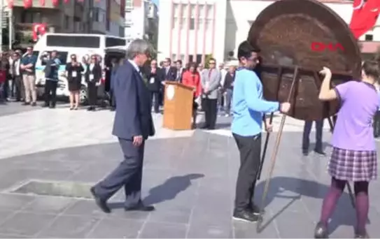 Manisa-Ege'de Çocuklar Bayramlarını Kutladı
