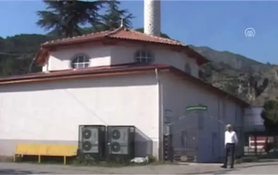 Kazada Ölen Anne Oğlunun Cenazeleri Toprağa Verildi