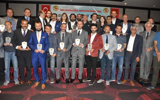 Doğu'nun Oskarları Sahiplerini Buldu (Tekrar)