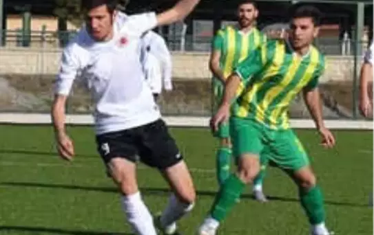 Emirhan Özcan'ın Hedefi Profesyonel Ligler