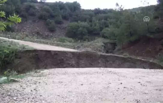 Sarıgöl'de Köprü Yıkıldı