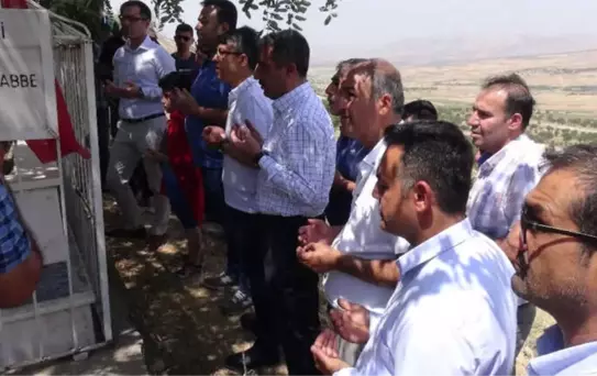 Batman'da Şehit Mezarı Ziyaret Edildi
