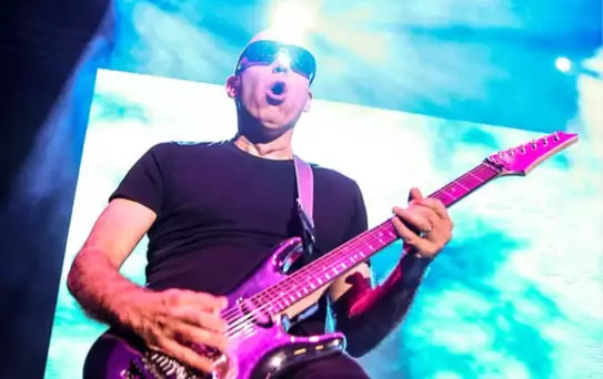 Joe Satriani Konser Verdi