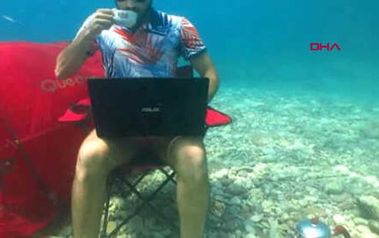 Muğla Ünlü Oyuncu Deniz Dibine Kamp Kurdu