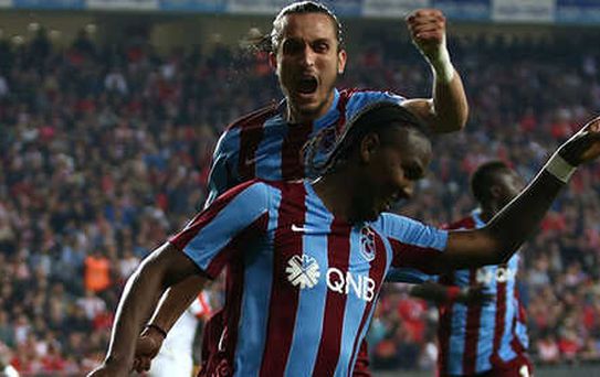Galatasaray, Trabzonspor'dan Rodallega'yı Transfer Etmek İstiyor