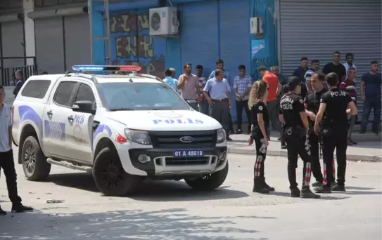 Adana'da Sokak Ortasında Çatışma: 1'i Çocuk 3 Yaralı