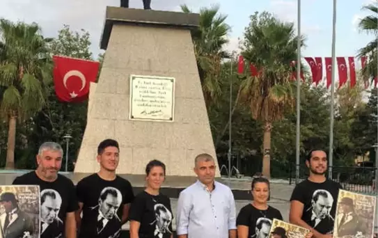 Dr. Ferhat Yüksel 30 Ağustos'u 10 Bin Poster Dağıtarak Kutladı