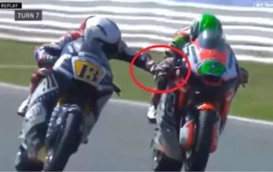 Rakibinin Fren Kolunu Çeken Motosikletçi, Sporu Bıraktı