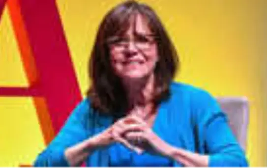 Oscar Ödüllü Oyuncu Sally Field, Yıllarca Üvey Babasının Tacizine Uğradığını İtiraf Etti