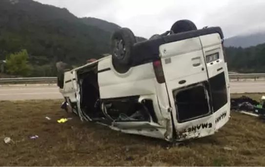Kestane Toplamaya Giderken Kaza Yaptılar: 3 Yaralı