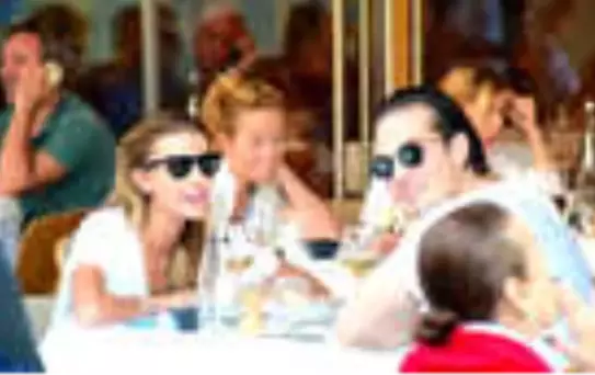 Özge Ulusoy Yatırımcı Sevgilisi Joaquim Lundholm'dan Ayrıldı