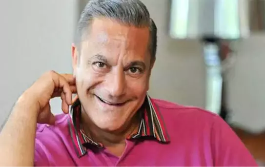 Yoğun Bakımda Olan Ekranların Sevilen Sunucusu Mehmet Ali Erbil Kimdir? Kaç Yaşındadır?