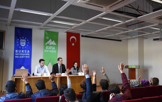 Gençlik Meclisi'nde Cakalıoğlu Güven Tazeledi