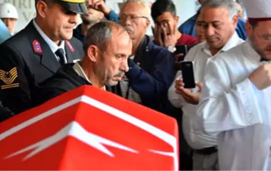 Donarak Şehit Olan Askerin Babası, Acı Haberin Mezarlıklar Müdürlüğü Tarafından Verildiğini Doğruladı