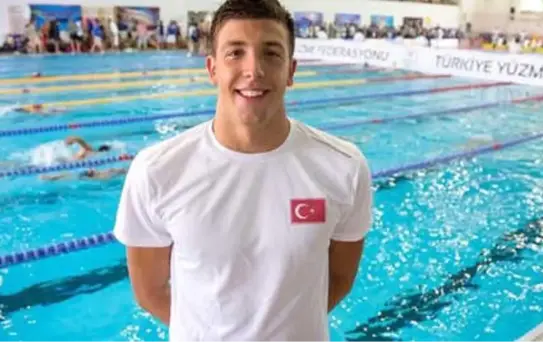 Milli Yüzücülerden Tarihi Başarı