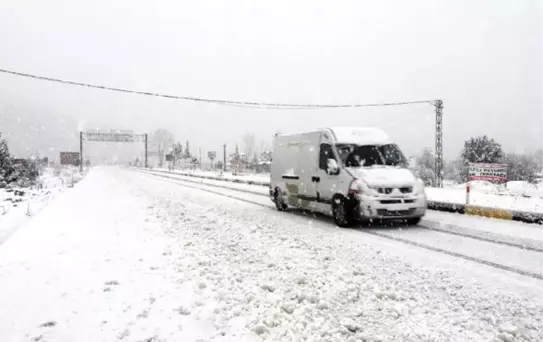 Antalya'nın Doğusunda Fırtına ve Kar