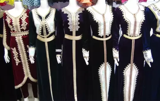 Düğünleri Süsleyen Yöresel Kıyafetler Göz Kamaştırıyor