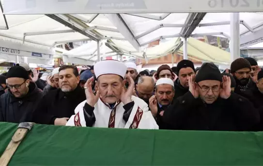 Büyük Mütefekkir Mustafa Necati Özfatura, Son Yolculuğuna Uğurlandı