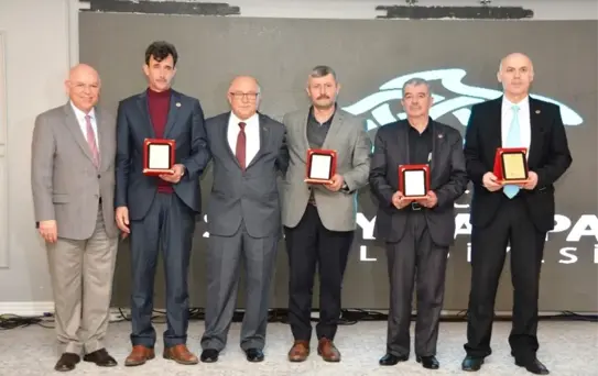 Başkan Eşkinat 74 Mahalle Muhtarına Teşekkür Etti